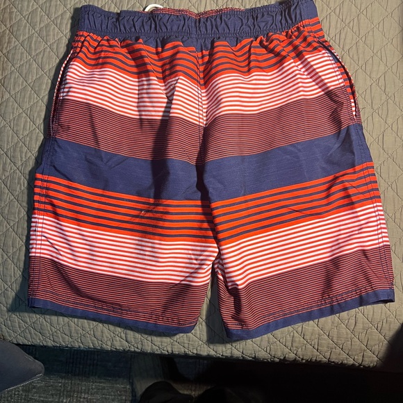 Men’s Speedo swim trunks - Picture 2 of 3